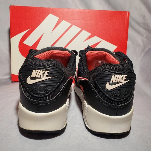 Nike Air Max 90 Shoes Black Soft Pink White size 8 - Picture 3 of 8